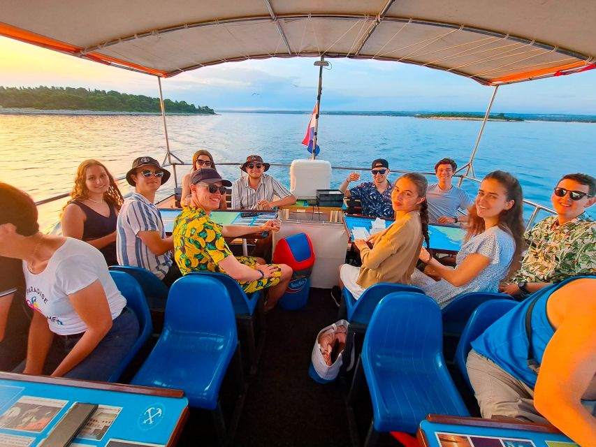 Pula: National Park Brijuni Dolphin Cruise with Dinner - Dinner with fish, meat, or vegetarian choices
