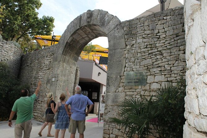 Pula Private 2-Hour Guided Walking Tour - The Punishment of Dirce mosaic is easy to miss