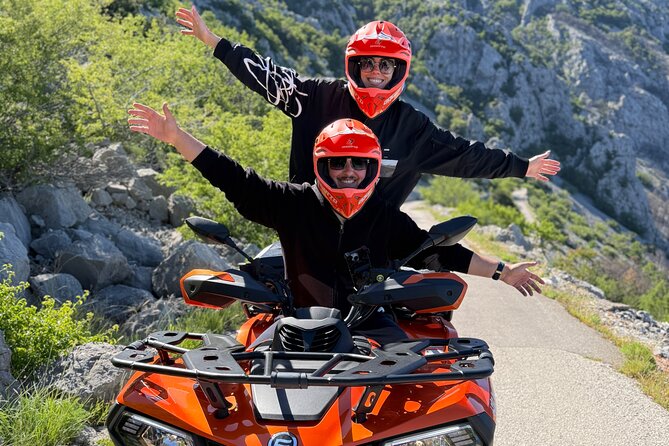Quad Tour to skywalk biokovo Makarska by Amigos - A 15-minute viewpoint break in Biokovo