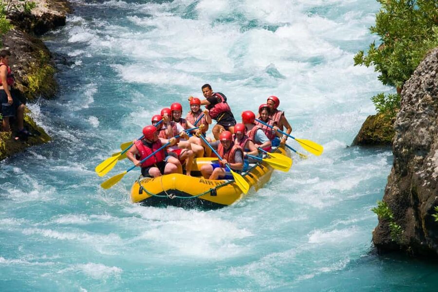 Rafting on Cetina river from Split - Getting ready with helmets and neoprene