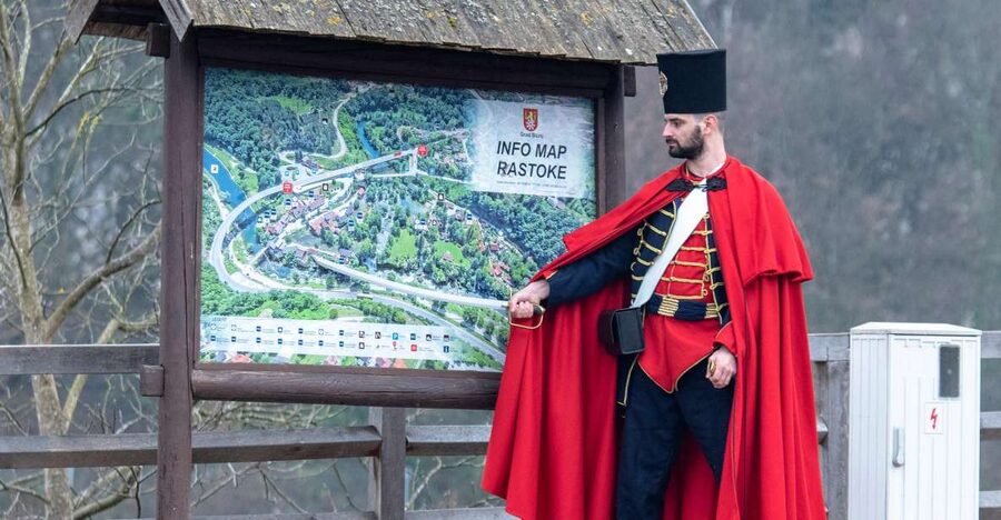Rastoke Tour Guide - Meeting an 18th-century Croat soldier at Entrance 1