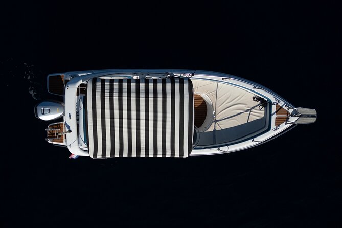 Red Rocks, Hvar Bays & Pakleni – Private Boat Tour from Hvar - Lunch at Milna: budget separately for Notos