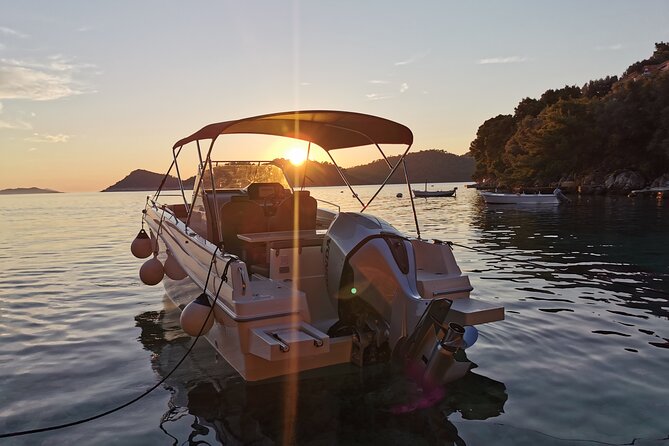 Rent a luxury speed boat for great fun on this Elaphiti Islands tour - Koločep: the place to bring your snorkel mask