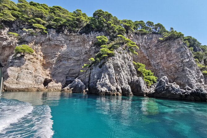 Rent a luxury speed boat for great fun on this Elaphiti Islands tour - Is $842.05 good value for your group?