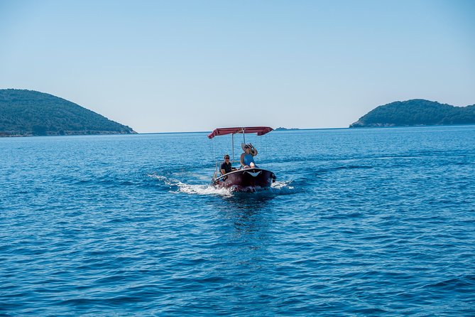 Rent a small boat without skipper - explore the islands and find hidden caves - Starting at Štikovica in Zaton
