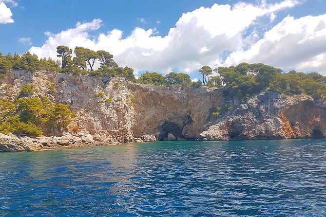 Rent a speed boat and explore beaches and coves of Elaphiti Islands - Four hours or eight hours?