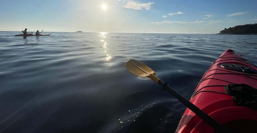Rovinj: BUBA SUNSET KAYAK, snorkeling&driknks incuded - A relaxed walk around Sv. Katarina