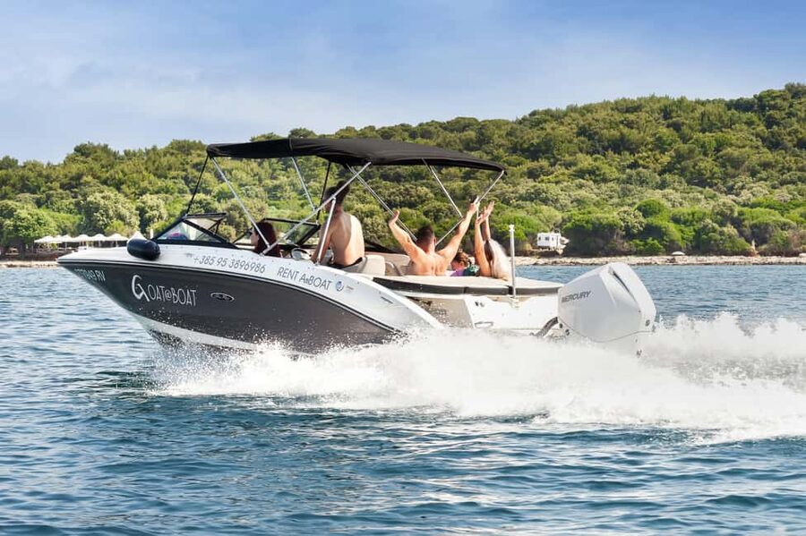 Rovinj: Luxury Island Hopping with Swimming & Snorkeling - Starting from the right pier in Rovinj
