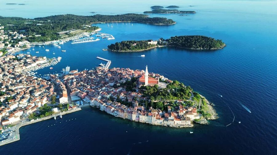 Rovinj: Red Island and Pirate Cave speedboat tour - Pirate Cave and the Lim Fjord stop
