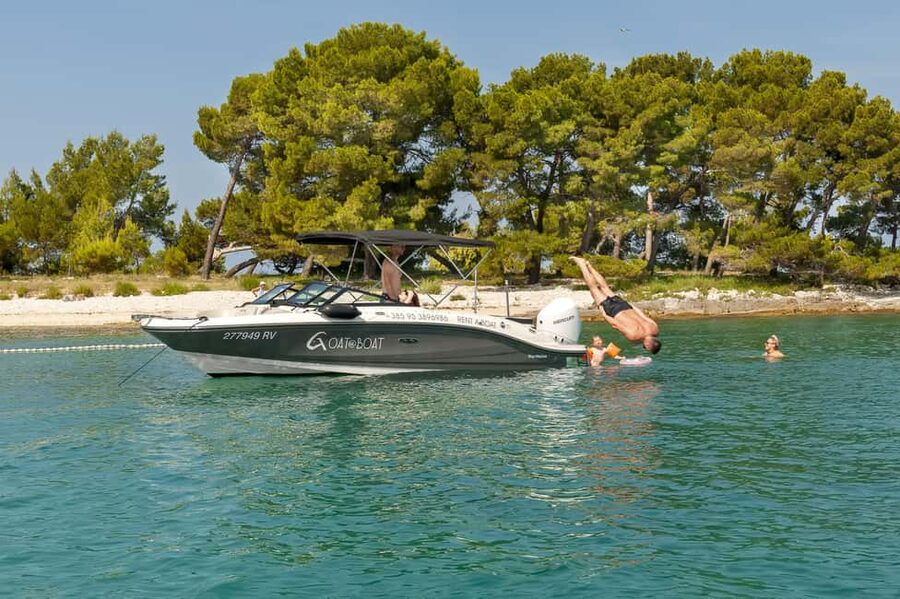 Rovinj: Rovinj Archipelago and South Coves Speedboat Tour - Seeing Rovinj from St. Euphemia to Golden Cape