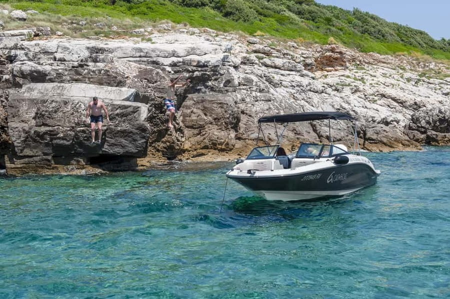 Rovinj: Rovinj Archipelago and South Coves Speedboat Tour - A possible tube ride for an extra €50