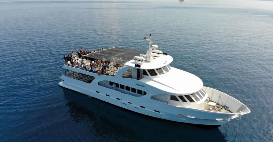 Sakarun Beach Full-Day Guided Tour from Zadar - A 1.5-hour catamaran ride with island views