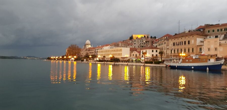 Sibenik: Guided Evening Walking Tour - Key points to know before you book