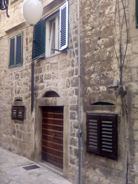Šibenik walking tour in one hour! - Dario’s guiding style