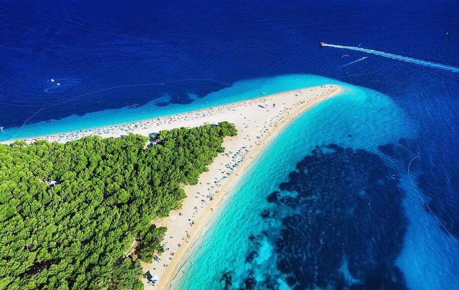 Speedboat to 3 islands: Hvar, Brač, Zečevo with watersports - Key points at a glance