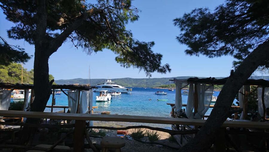 Speedboat to 3 islands: Hvar, Brač, Zečevo with watersports - What the crew adds to the day