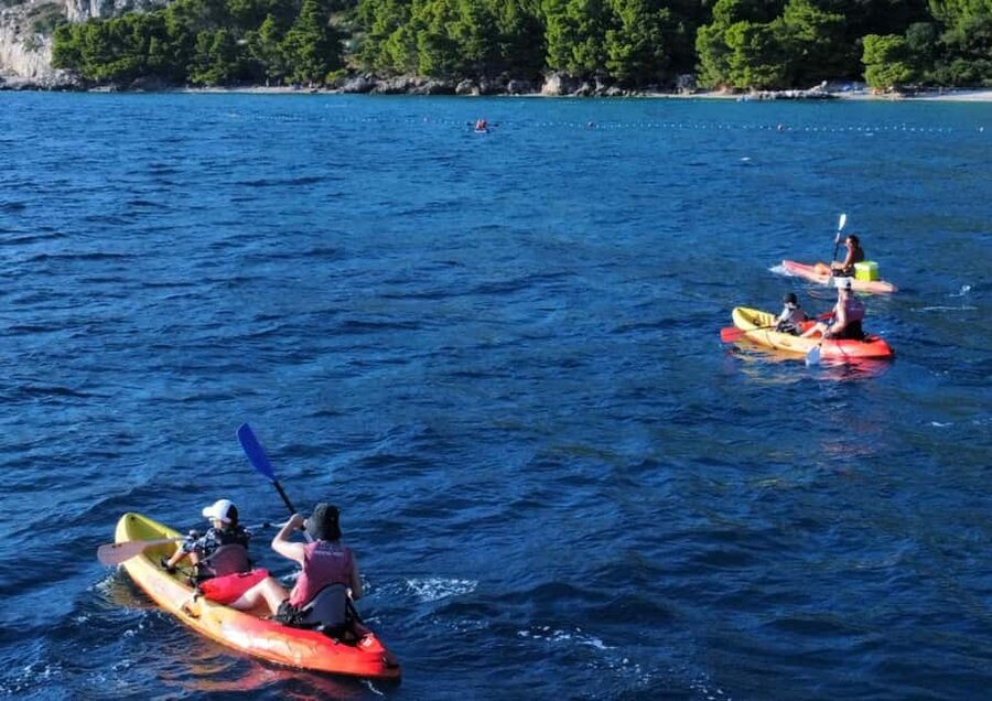 Speedboat to 3 islands: Hvar, Brač, Zečevo with watersports - Starting at MPL Nautika