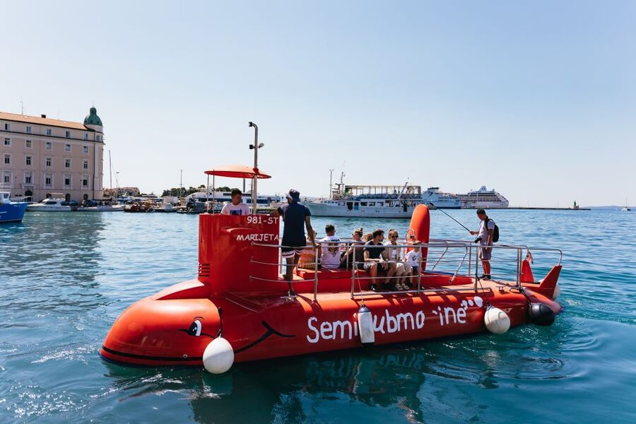 Split: 45-minute Semi-Submersible Submarine Trip - Who will enjoy this boat trip most?
