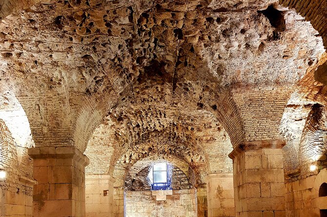 Split and Ston private tour or transfer - Three hours in Split: palace and waterfront
