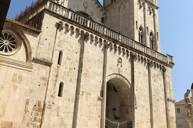 Split and Trogir private tour <em>ideal for cruise ship guests</em> – Key points to know before booking’ /></p>
<ul>
<li><strong>Two major Croatian sights in one half-day:</strong> Visit Split’s Diocletian’s Palace and Trogir’s old town without arranging separate transport.</li>
<li><strong>Designed with cruise passengers in mind:</strong> Pickup and return can be arranged at the cruise-port area, helping you make better use of a short day in port.</li>
<li><strong>Private vehicle and guide:</strong> Your group gets a flexible experience rather than a fixed large-group schedule.</li>
<li><strong>Free time is built in:</strong> You can explore Trogir and Split on your own, stop for coffee, or request a meal recommendation.</li>
<li><strong>Expect local history on foot:</strong> The tour is not just a drive-by visit, so comfortable walking shoes and sensible pacing matter.</li>
<li><strong>Cathedral tickets cost extra:</strong> Entrance to the cathedral is not included in the tour price.</li>
</ul>
<h2 id="why-split-and-trogir-work-so-well-together">Why Split and Trogir work so well together</h2>
<p><img width="669" height="446" decoding="async" src=