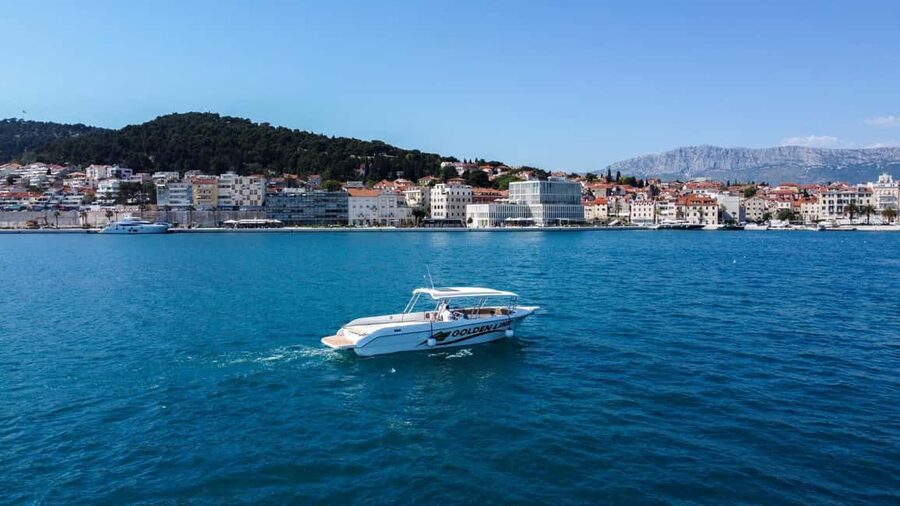 Split: Blue Cave & 5 Island Tour - The Paklinski Islands at the finish