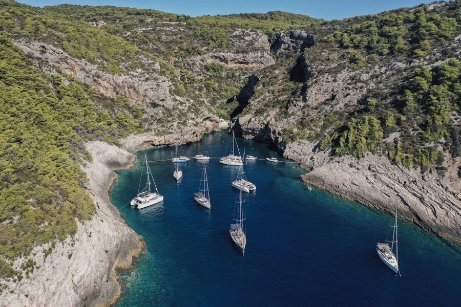 Split: Blue Cave and 5 Islands Tour - Stiniva Cove: a pretty stop with a short clock
