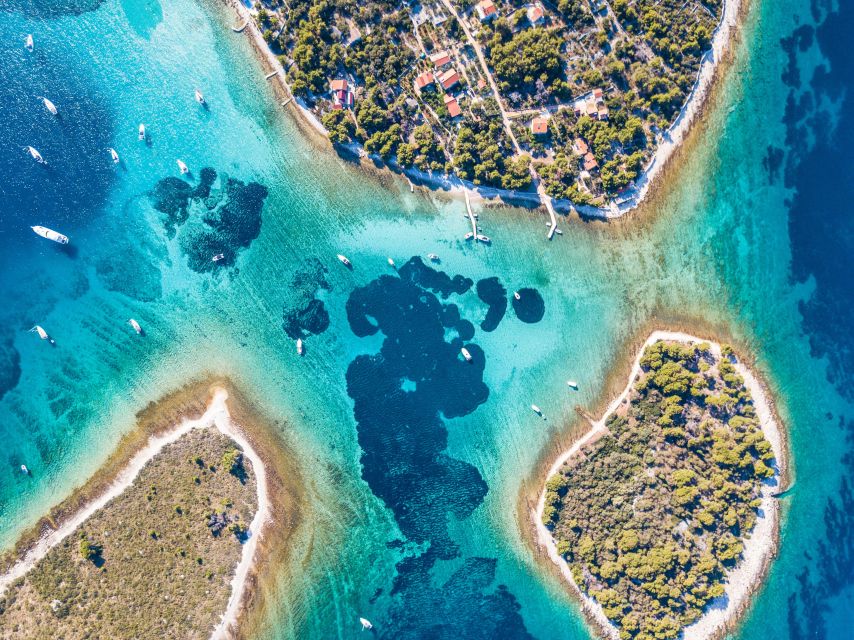 Split: Blue Lagoon and Šolta Boat Tour with Lunch and Drinks - Lunch on board, with simple food that does the job