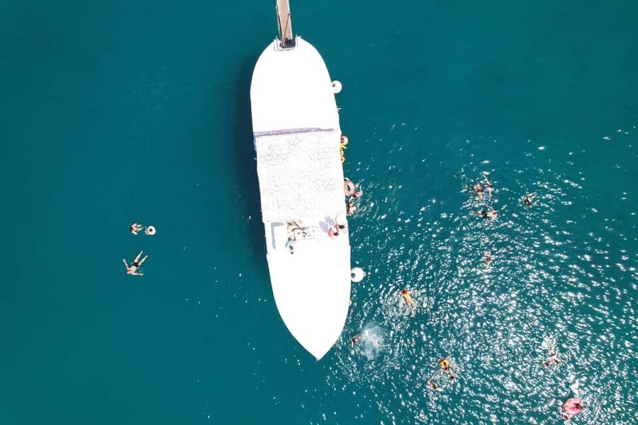 Split: Blue Lagoon and Šolta Boat Tour with Lunch and Drinks - What the $61 price really includes