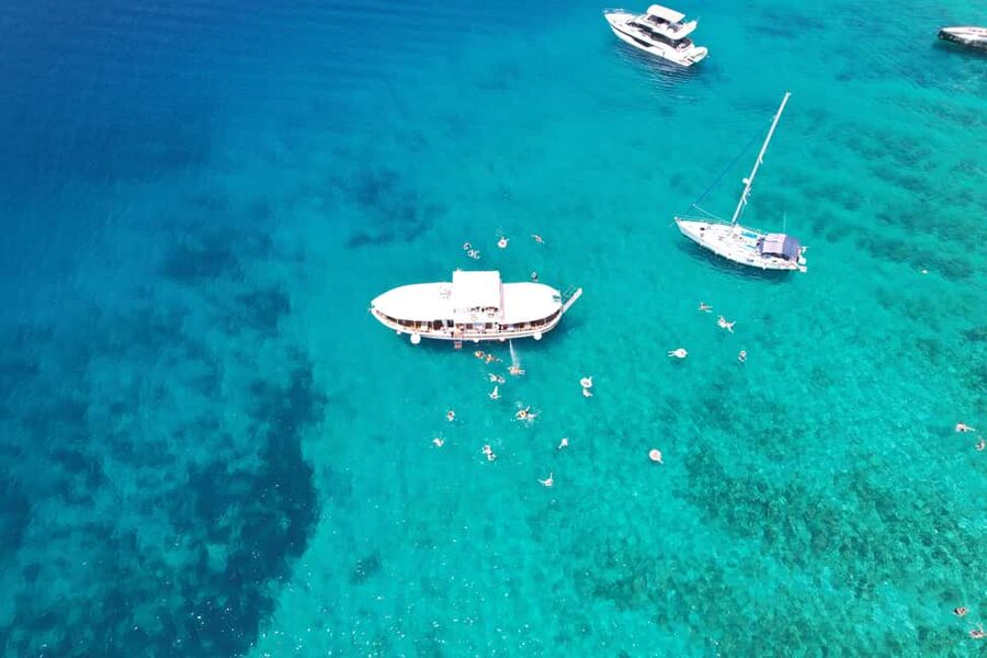 Split: Blue Lagoon and Šolta Boat Tour with Lunch and Drinks - Blue Lagoon: bright water and an open-air swim