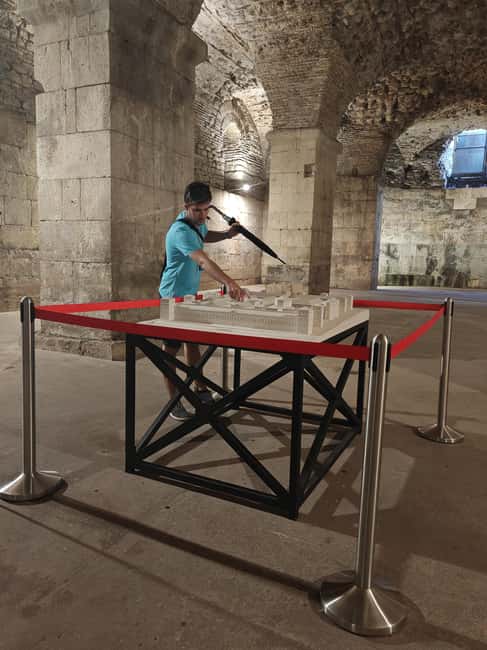 Split: City Walking Tour w/ Game of Thrones Locations - People’s Square and Fruit Square