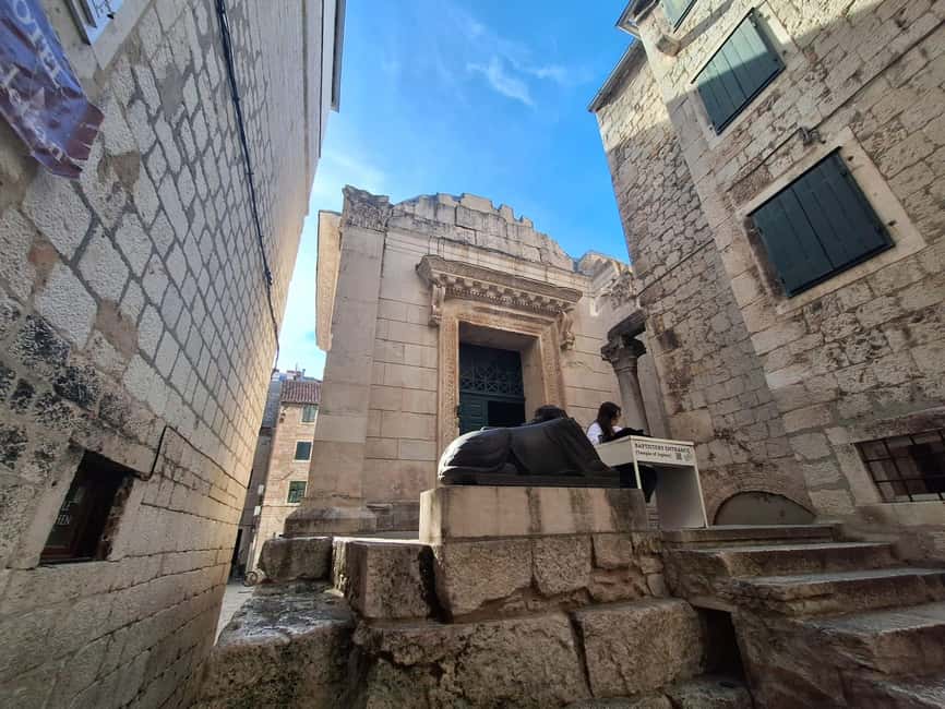 Split: City Walking Tour w/ Game of Thrones Locations - Riva: starting with modern Split