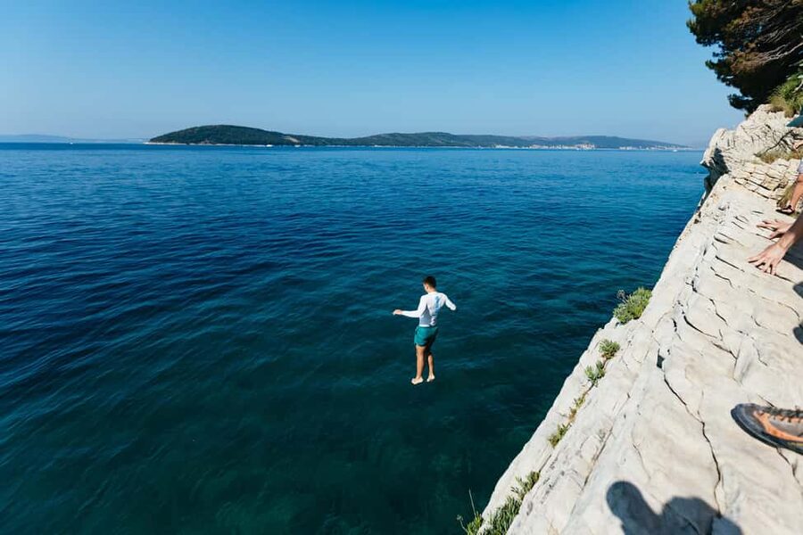 Split: Cliff Jumping & Deep Water Solo Tour - The jump back into the Adriatic