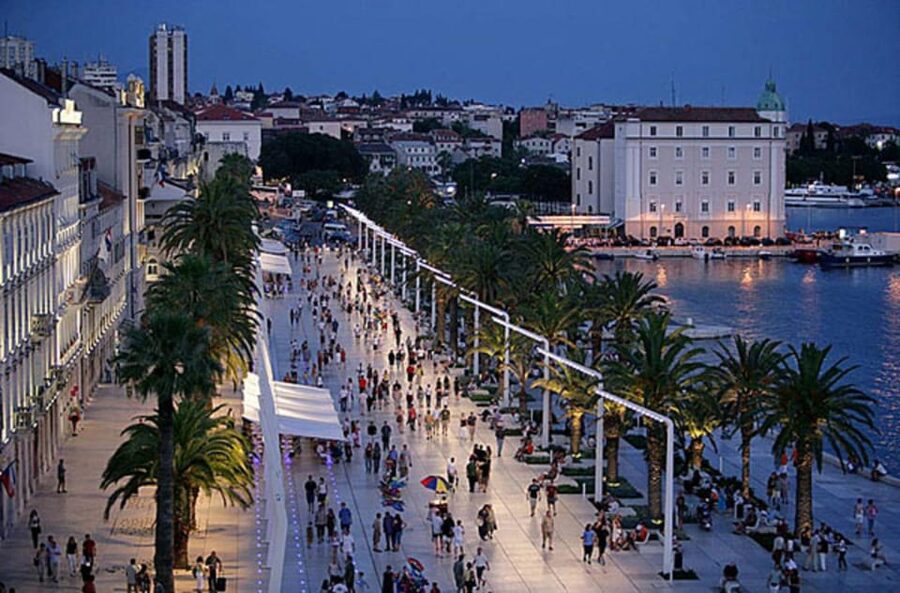 Split Day Trip - Walking the Riva and finding lunch