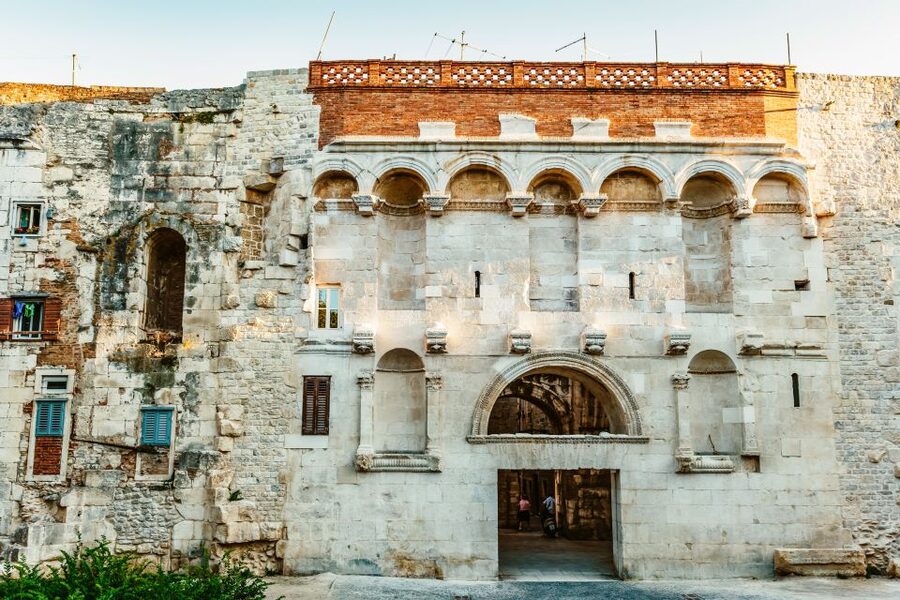 Split Game of Thrones Tour: City of Dragons - The guide makes the difference