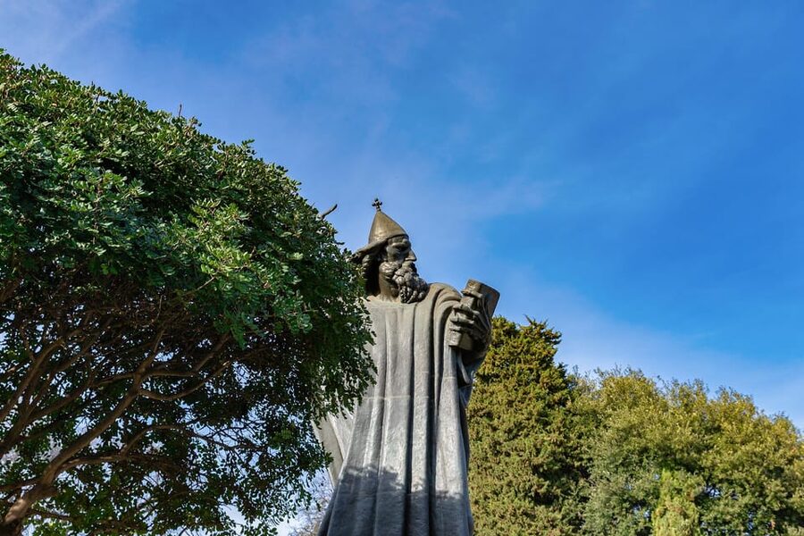 Split: Group or Private Walking Tour with Art Historian - A few practical choices before booking