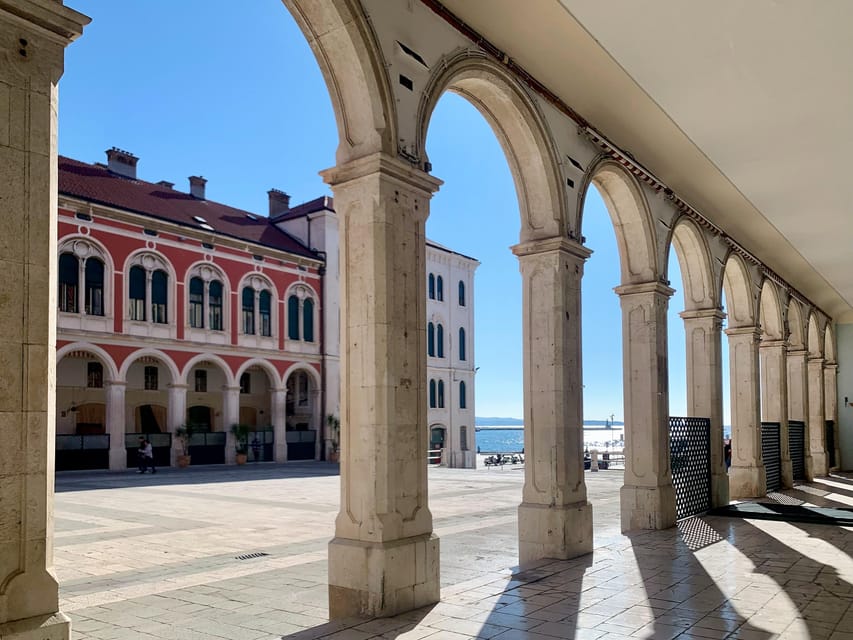 Split: Group or Private Walking Tour with Art Historian - Peristyle, Jupiter’s Temple, and the narrowest street