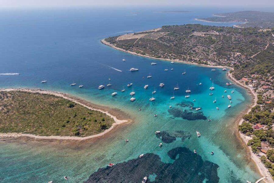 Split: Half-Day Blue Lagoon, Shipwreck, and Trogir Boat Tour - What the speedboat is really like