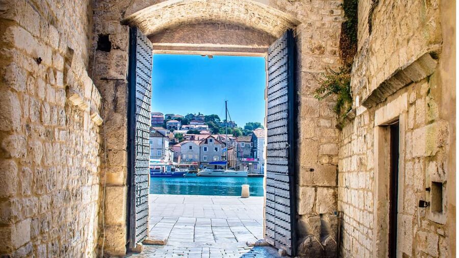 Split: Half-Day Blue Lagoon, Shipwreck, and Trogir Boat Tour - Is $72 a fair price?