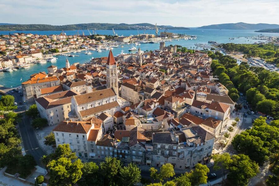 Split: Half-Day Blue Lagoon, Shipwreck, and Trogir Boat Tour - Who should choose this tour?