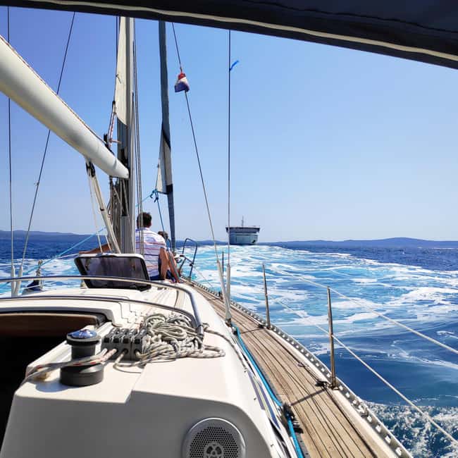 Split: Half Day Sailing Tour with Swim Stop, Snacks and Wine - Leaving Split for open water
