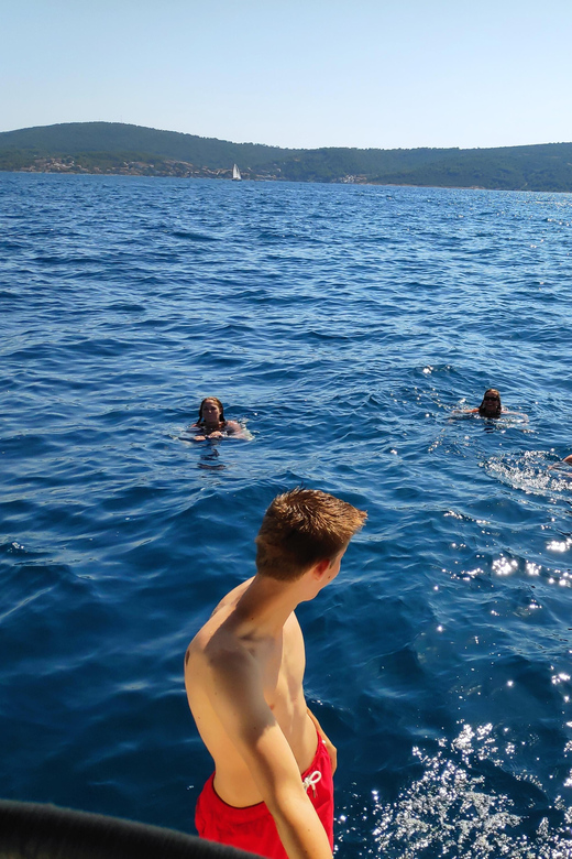 Split: Half Day Sailing Tour with Swim Stop, Snacks and Wine - The swim and snorkeling stop
