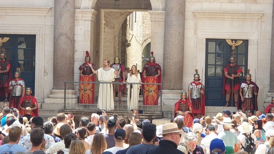 Split: History and Heritage Walking Tour - Medieval churches and fortified corners