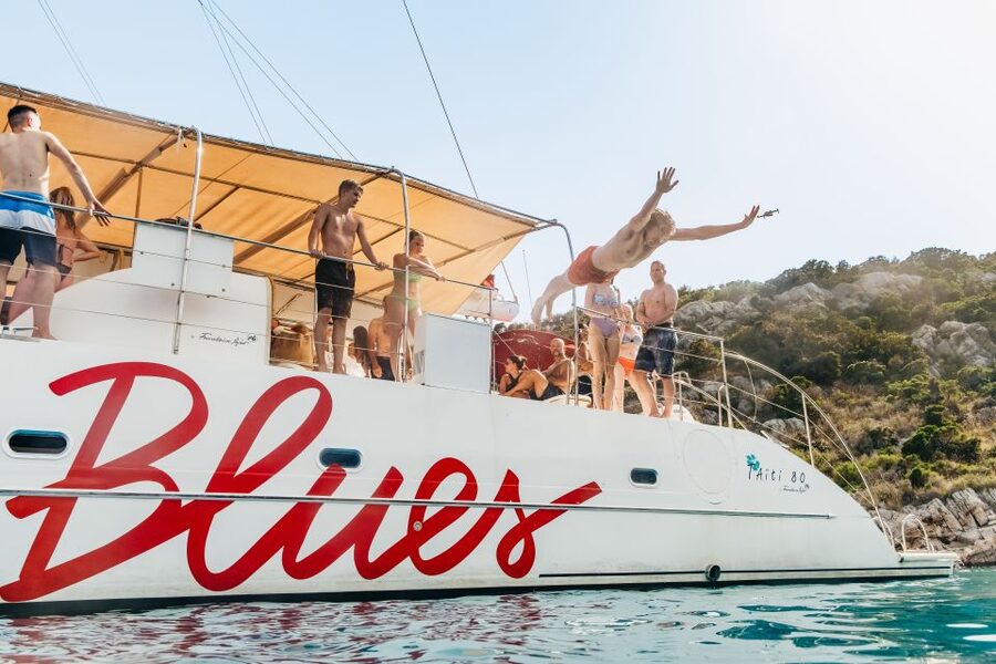 Split: Hvar, Pakleni, Brač & Šolta All-inclusive Tour - Food and drinks: strong value, with sensible limits