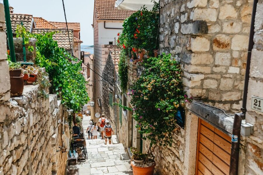 Split: Hvar, Pakleni, Brač & Šolta All-inclusive Tour - Who will enjoy this trip most