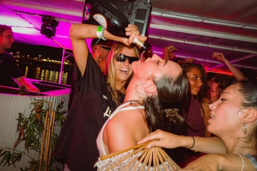 Split: Night Boat Party with Free Shots, Dj and After Party - Who will enjoy this night most