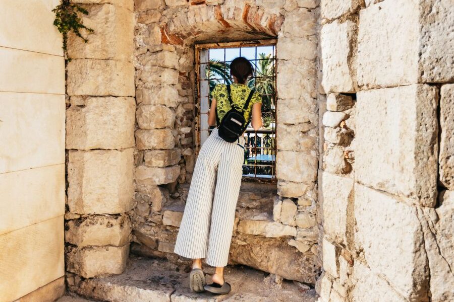 Split: Old Town and Diocletian Palace Walking Tour - Reading the Peristyle’s open colonnades