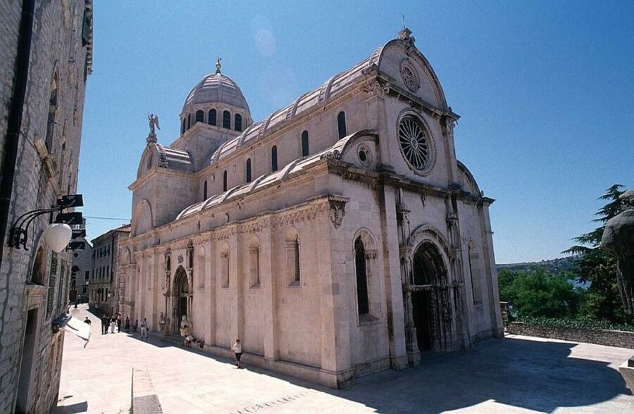 Split or Trogir: Krka Waterfalls & Wine and Food tasting - Krka’s waterfalls, river, and old mills