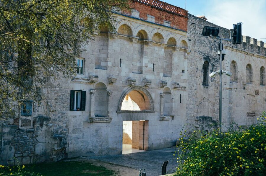 Split: Palace & Old Town Private Walking Tour-Entrance incl. - Why Split’s palace works best on foot