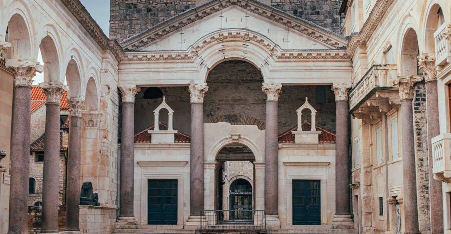 Split: Palace & Old Town Private Walking Tour-Entrance incl. - Peristyle and the imperial stage