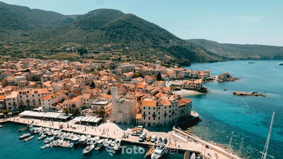 Split/Podstrana: Blue Cave, Hvar & 6 Islands Speedboat Trip - What the $135 price really covers